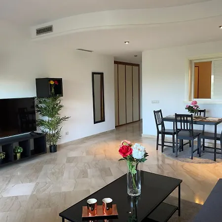 En La Zona Puerto Banus 